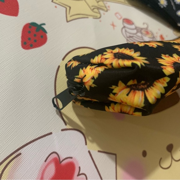 2 Floral Print Zip Pencil Pouches - Picture 6 of 12